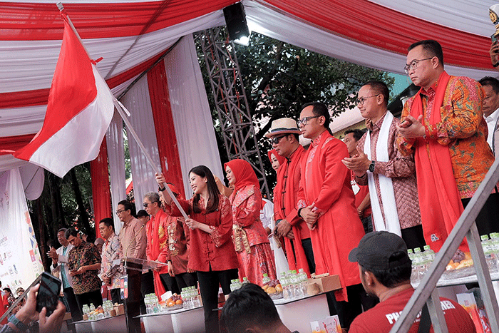 Wakil Menteri Pariwisata dan Ekonomi Kreatif (Wamenparekraf) Angela Tanoesoedibjo mengapresiasi penyelenggaraan peringatan Cap Go Meh 2023 di Bogor, Jawa Barat.