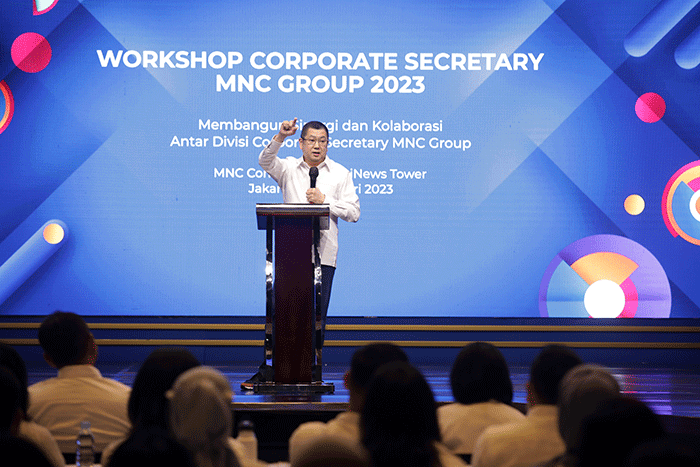 Executive Chairman MNC Group Hary Tanoesoedibjo memberikan arahan dalam kegiatan Workshop Corporate Secretary MNC Group, Selasa (7/2/2023).
