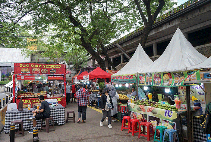 Kadin Jakarta Pusat kembali mengadakan Roadshow Festival UMKM guna mengantisipasi gejolak melemahnya ekonomi global di Terowongan Kendal, Jakarta.