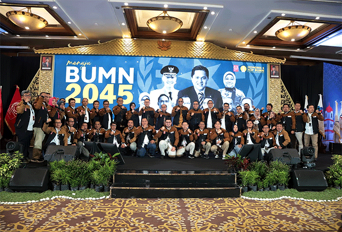 Sekretaris Jenderal Kementerian Ketenagakerjaan, Anwar Sanusi memberikan paparannya saat membuka Kongres III SP BUMN di Semarang, Rabu (8/2/2023).