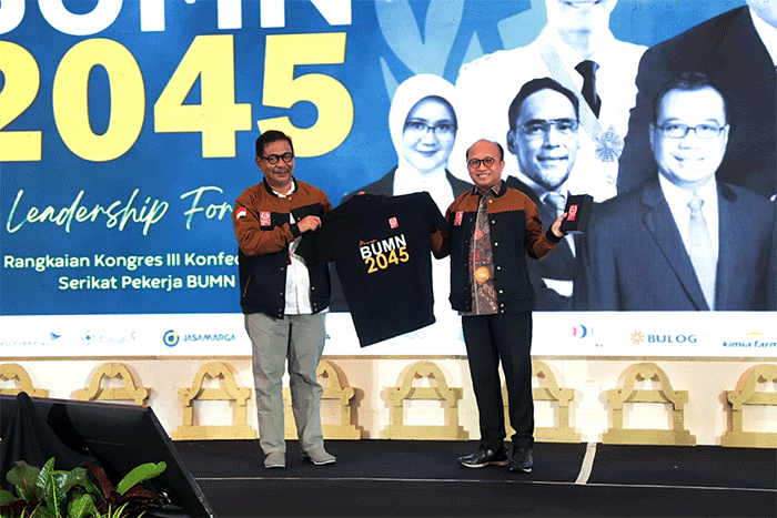Sekretaris Jenderal Kementerian Ketenagakerjaan, Anwar Sanusi memberikan paparannya saat membuka Kongres III SP BUMN di Semarang, Rabu (8/2/2023).