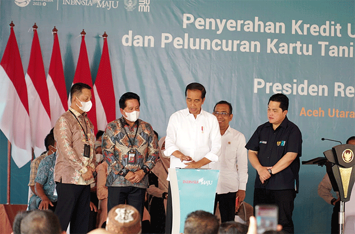 Peluncuran Kartu Tani Digital dan KUR BSI di Lapangan Komplek PIM, Kecamatan Dewantara, Kabupaten Aceh Utara, Provinsi Aceh, Jumat (10/2/2023).