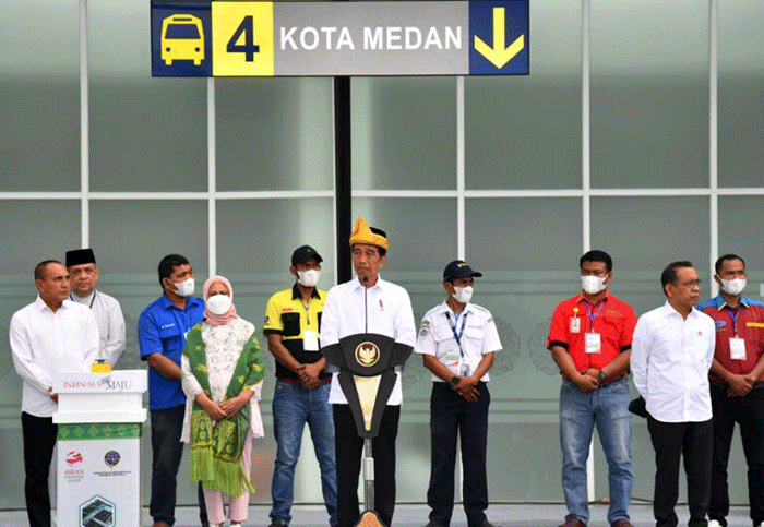Presiden Joko Widodo meresmikan dua terminal di Provinsi Sumatra Utara (Sumut), di Terminal Amplas, Kota Medan, Kamis (9/2/2023).