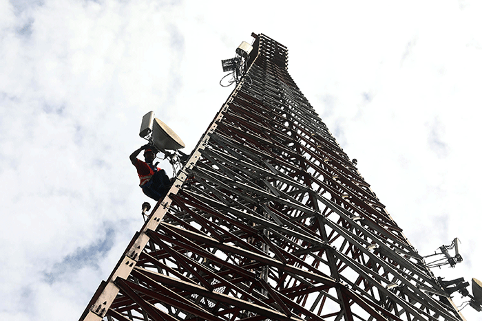 XL Axiata terus berupaya meningkatkan kualitas jaringan 4G di Kalimantan. Perluasan jaringan hingga ke pelosok dan wilayah perbatasan negara.