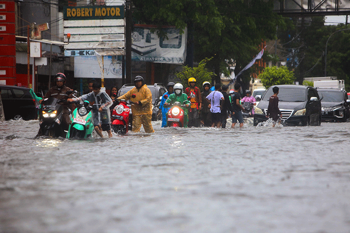 Hujan Deras, Kota Makassar Terendam Banjir