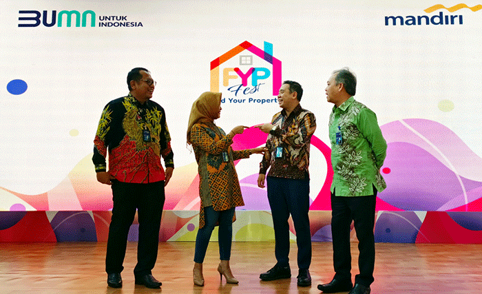 Pembukaan pameran bertajuk Find Your Property (FYP) Fest 2023 by by Bank Mandiri di Menara Mandiri, Jakarta, Senin (13/2/2023).