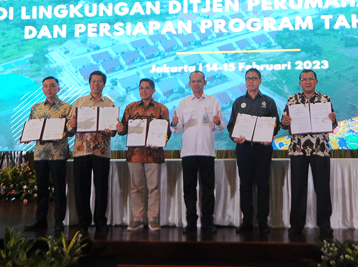 Perjanjian Kerja Sama (PKS) Program Kolaborasi Percepatan Penghapusan Kemiskinan Ekstrem melalui Perbaikan Rumah Tidak Layak Huni di Jakarta.