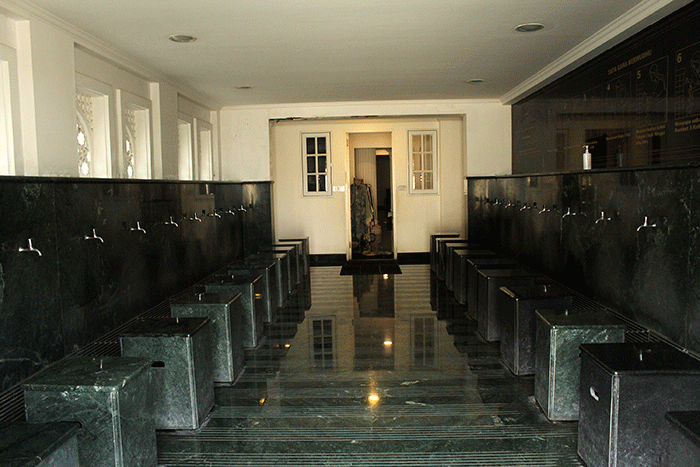 Suasana Masjid Ramlie Musofa di Jalan Danau Sunter Raya, Sunter Agung, Jakarta Utara, Rabu (15/2/2023).