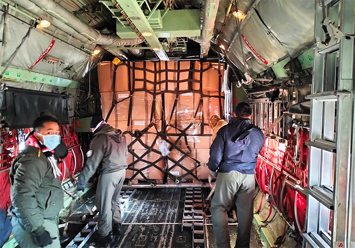 Pemerintah Indonesia dalam hal ini TNI saat ini tengah memperbantukan pesawat angkut Hercules C-130 beserta awak pesawatnya kepada Pemerintah Turki.