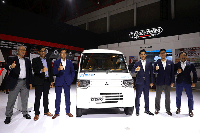 Mitsubishi XFC Concept tampil pada ajang Indonesia International Motor Show (IIMS) 2023 di JIExpo Kemayoran, Jakarta, Kamis (16/2/2023).