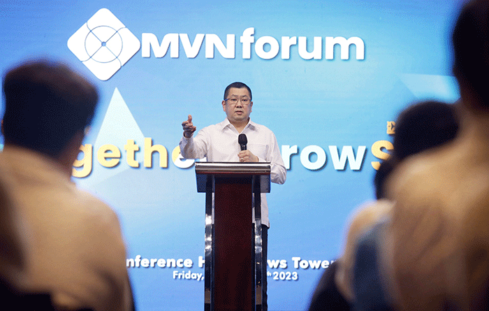 Executive Chairman MNC Group Hary Tanoesoedibjo memberikan arahan kepada suluruh karyawan PT MNC Vision Network (MVN) saat Workshop MVN Forum.