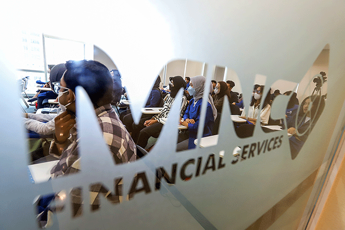 Direktur MNC Life, Risye Dillianti menjadi pembicara dalam program magang mahasiswa Universitas Paramadina di MNC Financial Center, Jakarta.