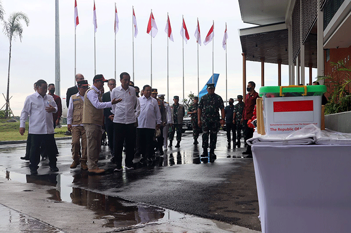 Presiden Joko Widodo secara resmi melepas bantuan kemanusiaan yang dikirimkan oleh pemerintah Indonesia untuk korban bencana gempa di Turki dan Suriah.