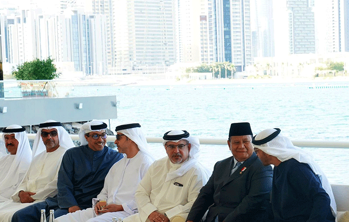 Menteri Pertahanan Prabowo Subianto melaksanakan kunjungan ke Uni Emirat Arab (UEA) atas undangan dari Presiden UEA Sheikh Mohamed bin Zayed Al Nahyan (MBZ).
