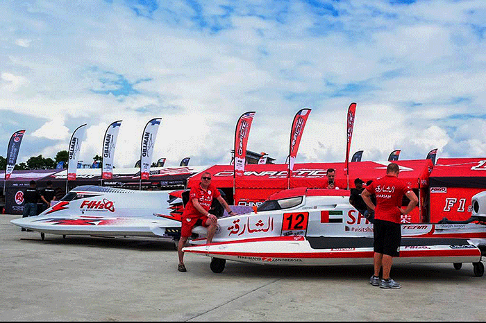 Menparekraf Sandiaga Salahuddin Uno menjelaskan persiapan Kejuaraan Dunia Perahu Motor Formula 1 (F1H20) Powerboat Danau Toba, di Balige.