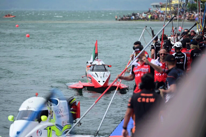 Masyarakat yang tinggal di sekitar Danau Toba boleh berbangga karena selain memiliki danau vulkanik terbesar di dunia yang menyajikan pemandangan indah.