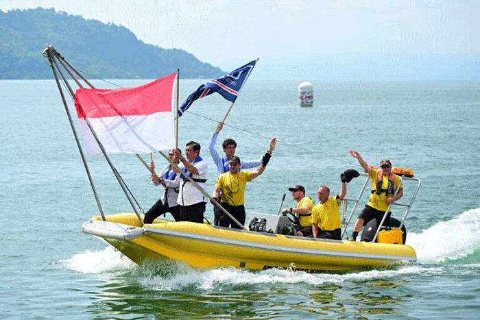 Masyarakat yang tinggal di sekitar Danau Toba boleh berbangga karena selain memiliki danau vulkanik terbesar di dunia yang menyajikan pemandangan indah.