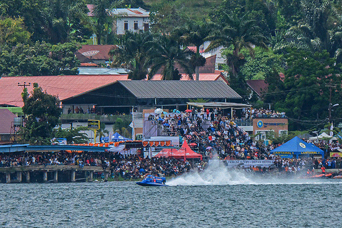 Menparekraf optimistis dampak ekonomi dari penyelenggaraan event F1 PowerBoat yang berlangsung pada 24-26 Februari 2023 mampu membangkitkan sektor pariwisata.