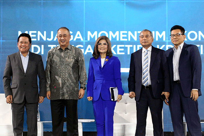 Economic Outlook 2023 dengan tema “Menjaga Momentum Ekonomi di Tengah Ketidakpastian