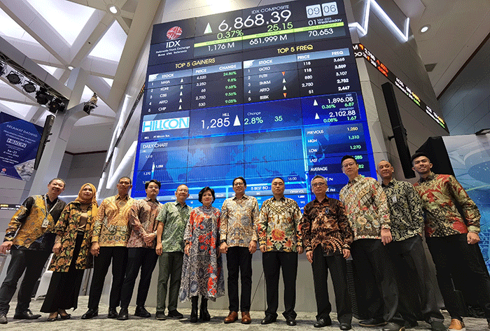 PT Hillcon Tbk resmi melantai di Bursa Efek Indonesia (BEI) hari ini, Rabu (1/3/2023).
