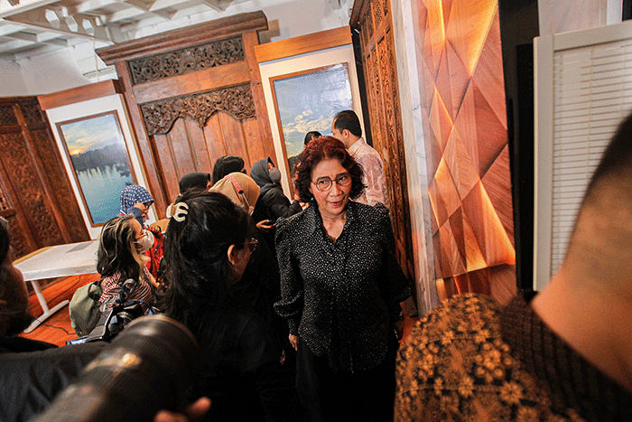 Founder PT ASI Pudjiastuti Aviation, Susi Pudjiastuti memberikan keterangan pers penyanderaan pilot di Susi Air di Jakarta, Rabu (1/3/2023).