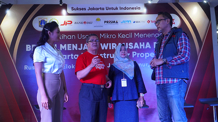 Pelatihan kewirausahaan digital bertajuk ”Berani Menjadi Wirausaha Digital” di Rusun Pinus Elok Tower C, Cakung, Jakarta Timur, Jumat (3/3/2023).
