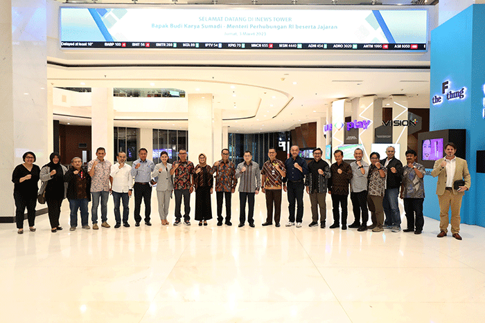 Executive Chairman MNC Group Hary Tanoesoedibjo bersama jajaran direksi MNC Media menerima kunjungan Menteri Perhubungan Budi Karya Sumadi bersama jajaran.