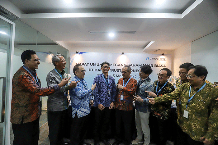 Rapat Umum Pemegang Saham Luar Biasa PT Bank JTrust Indonesia Tbk di Jakarta, Jumat (3/3/2023).