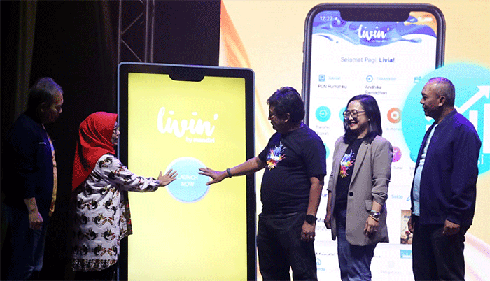 Tak hanya itu, Bank Mandiri turut ditunjuk oleh Kementerian Keuangan sebagai mitra distribusi SBN pertama yang menggarap WNI di Luar Negeri.