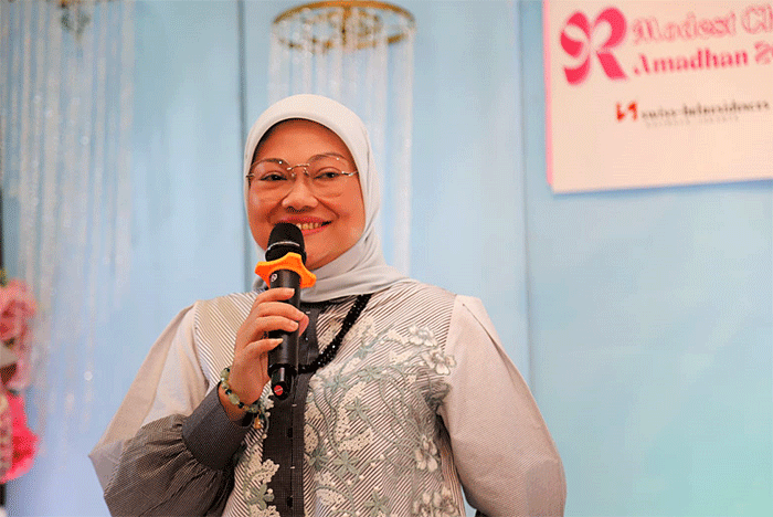 Menaker Ida Fauziyah memberikan paparannya saat acara Soft Launching dan Fashion Show Wastra Nusantara Collaboration Project Albis Group X Olla on Ethnic.
