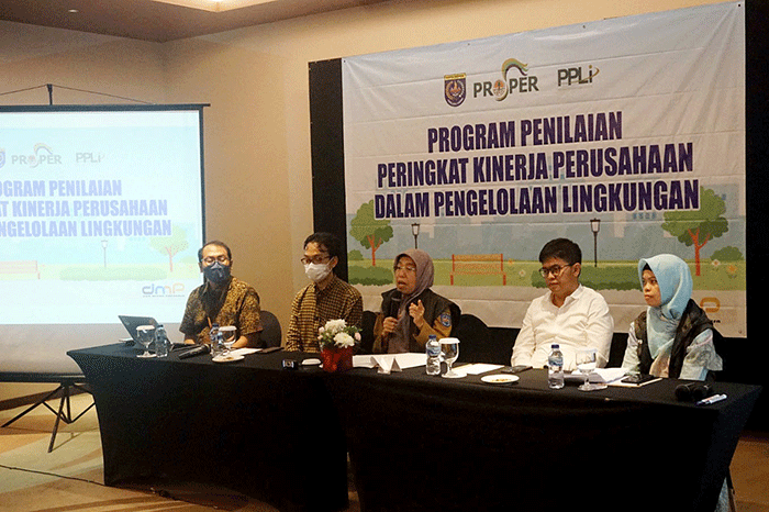 Sosialisasi Program Penilaian Peringkat Kinerja Perusahaan (Proper) dalam Pengelolaan Lingkungan Hidup, yang diselenggarakan Dinas Lingkungan Hidup Kota Depok.