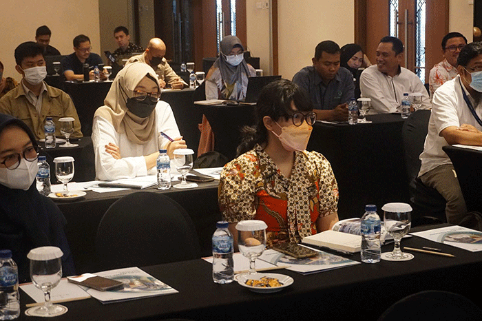 Sosialisasi Program Penilaian Peringkat Kinerja Perusahaan (Proper) dalam Pengelolaan Lingkungan Hidup, yang diselenggarakan Dinas Lingkungan Hidup Kota Depok.