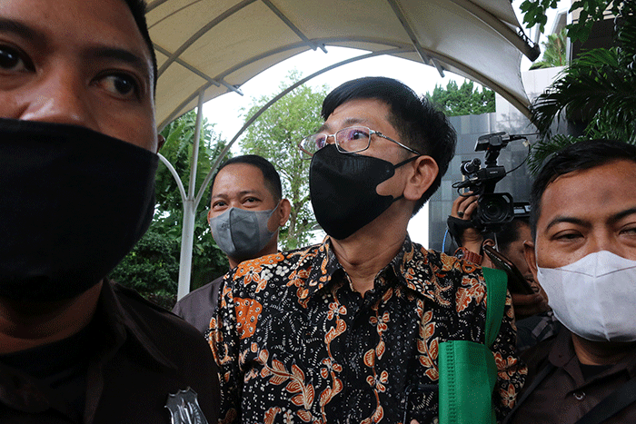Kepala Kantor Pajak Madya Jakarta Timur Wahono Saputro Usai menjalani pemeriksaan di Gedung Merah Putih, KPK Jakarta, Selasa (14/3/2023).