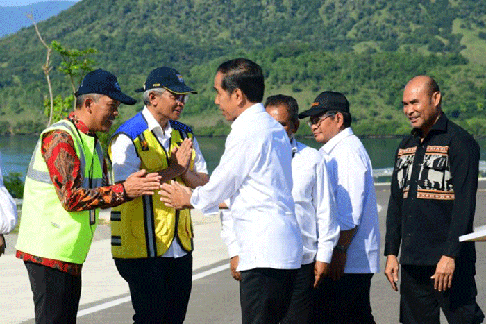 Presiden Joko Widodo meresmikan Jalan Akses Labuan Bajo-Golo Mori, Kabupaten Manggarai Barat, Nusa Tenggara Timur, Selasa (14/3/2023).