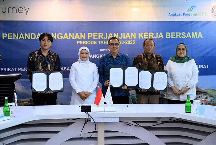 Penandatanganan Perjanjian Kerja Bersama (PKB) PT Angkasa Pura I dengan Serikat Pekerja PT Angkasa Pura I (Persero) dan Asosiasi Karyawan PT Angkasa Pura I.