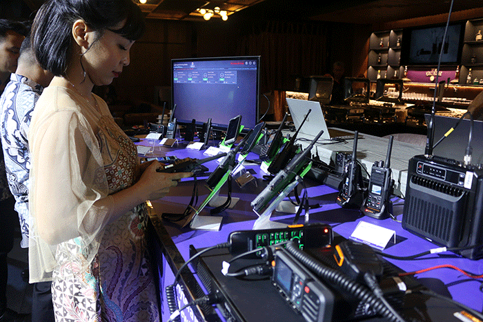 Peluncuran perangkat digital mobile radio Hytera di Jakarta, Kamis (16/3/2023).