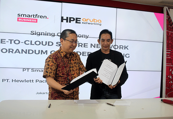 Penandatanganan perjanjian kerja sama untuk menghadirkan solusi SMARTCONNECT yang merupakan layanan pengelola sistem konektivitas serba ada di Jakarta.