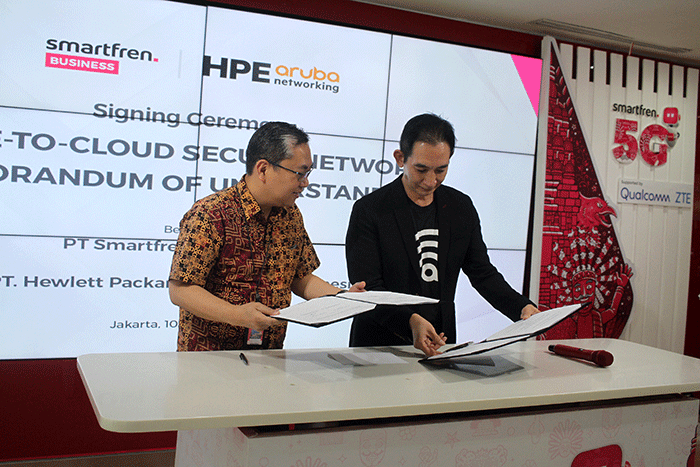 Penandatanganan perjanjian kerja sama untuk menghadirkan solusi SMARTCONNECT yang merupakan layanan pengelola sistem konektivitas serba ada di Jakarta.