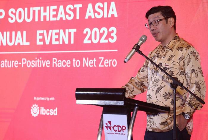 Director of Southeast Asia & Oceania CDP John Leung menyampaikan paparan dalam gelaran tahunan CDP Southeast Asia Annual Event 2023