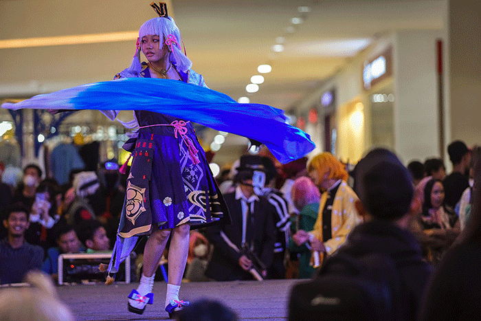 Puluhan cosplayer adu penampilan di atas panggung Cosplayer Competition di Atrium Pusat Perbelanjaan OPI Jakabaring, Banyuasin, Minggu (19/3/2023).