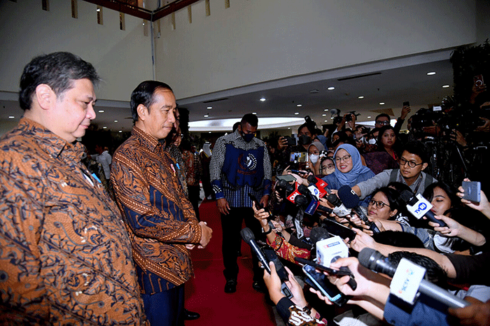 Presiden Joko Widodo memberikan paparannya saat acara Penyerahan Penghargaan Penanganan Covid-19, di Gedung Dhanapala, Kementerian Keuangan, Jakarta.