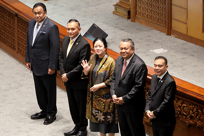 Perry Warjiyo terpilih kembali menjadi Gubernur Bank Indonesia untuk periode 2023-2028.