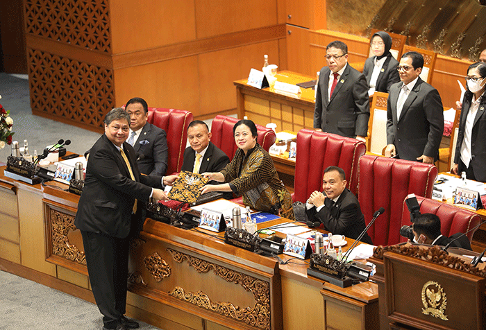 Sidang Paripurna DPR ke-19 Masa Persidangan IV Tahun Sidang 2022-2023 di Kompleks Parlemen, Senayan, Jakarta, Selasa (21/3/2023).