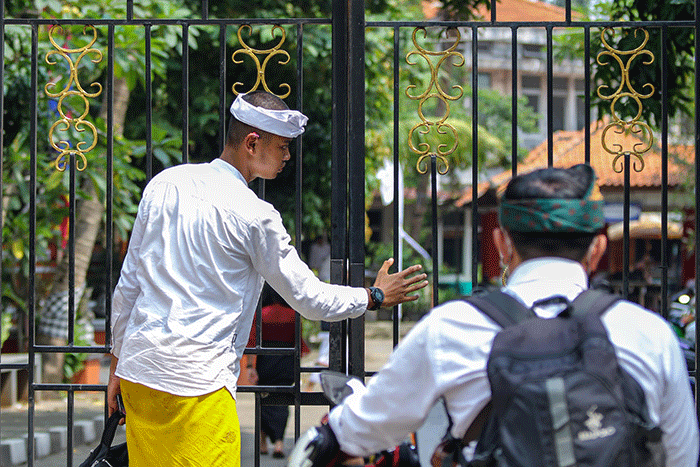 Suasana perayaan Hari Raya Nyepi Tahun Baru Saka 1945 di Pura Aditya Jaya, Rawamangun, Jakarta Timur, Rabu (22/3/2023).