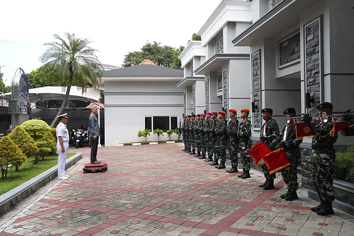 Panglima TNI Laksamana TNI Yudo Margono menerima kunjungan kehomatan Y.M. Sung Yong Kim Duta Besar Amerika Serikat untuk Indonesia.