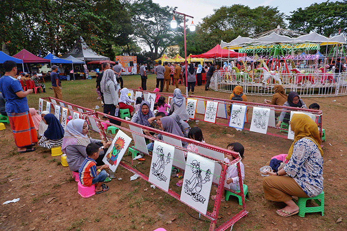 Forum Kemanusiaan Kota Makassar (FKKM) mengelar Gammara (Gema Manggala Market Ramadhan) di Lapangan Kecamatan Manggala, Makassar, Senin (27/3/2023).