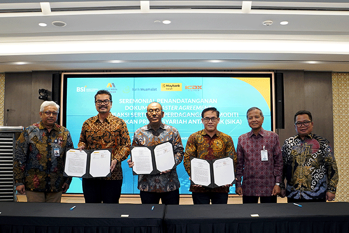 PT Bank Syariah Indonesia Tbk menandatangani kerja sama terkait transaksi Sertifikat Perdagangan Komoditi Berdasarkan Prinsip Syariah antar Bank.