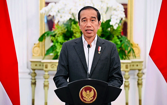 Presiden Joko Widodo memberikan keterangannya di Istana Merdeka, Jakarta, Selasa (28/3/2023).