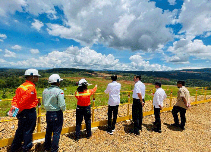 Presiden Jokowi memberikan sambutannya saat meresmikan Taman Kehati Swerigading Wallacea di PT Vale Indonesia, Kabupaten Luwu Timur, Sulawesi Selatan.
