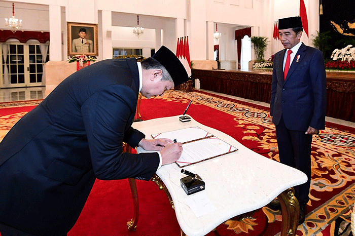 Presiden Joko Widodo melantik Rycko Amelza Dahniel sebagai Kepala Badan Nasional Penanggulangan Terorisme (BNPT) menggantikan Boy Rafli Amar.